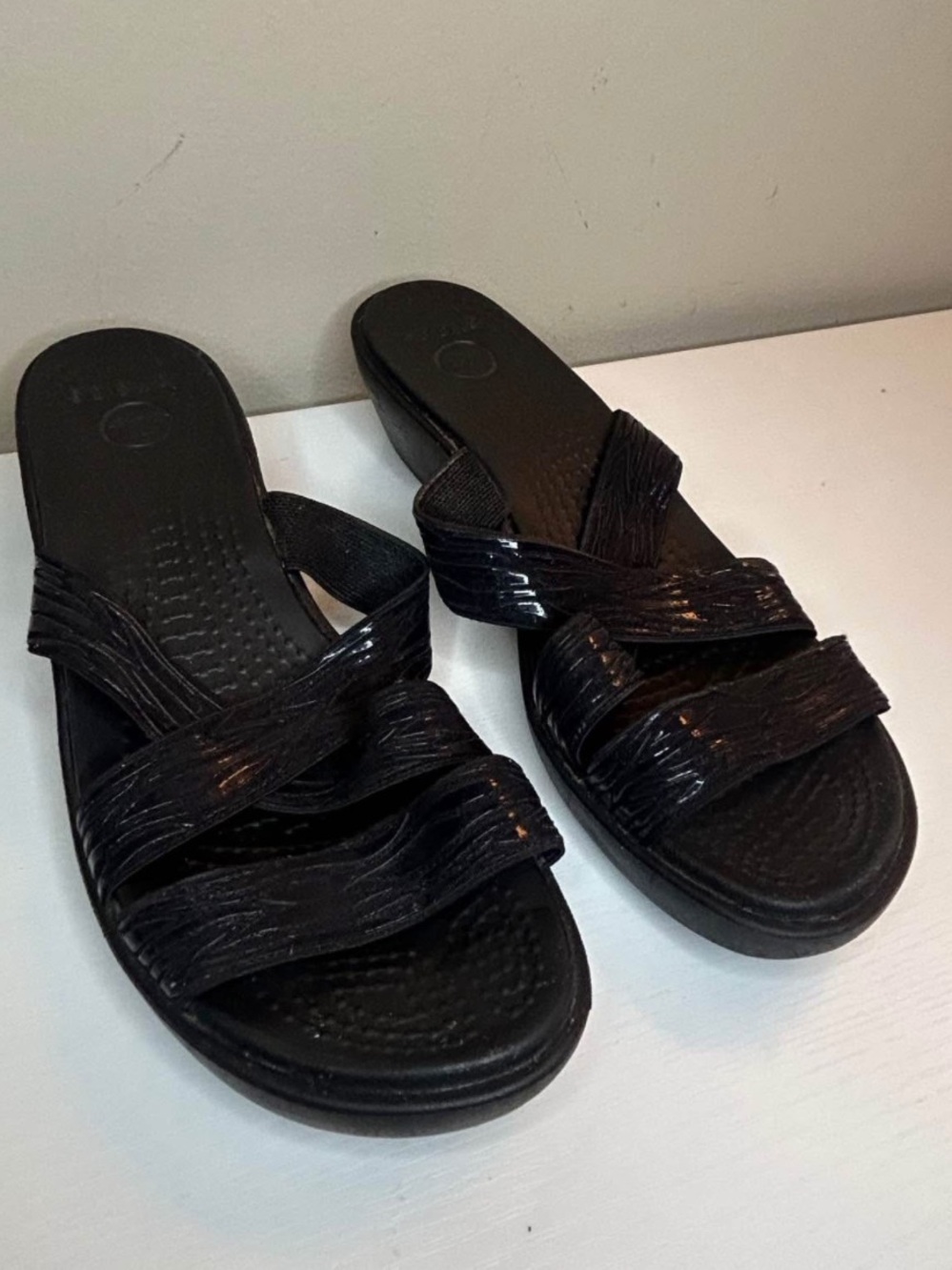 Crocs Strappy Wedge Slip On Casual Black Sandals Women's US 10 W